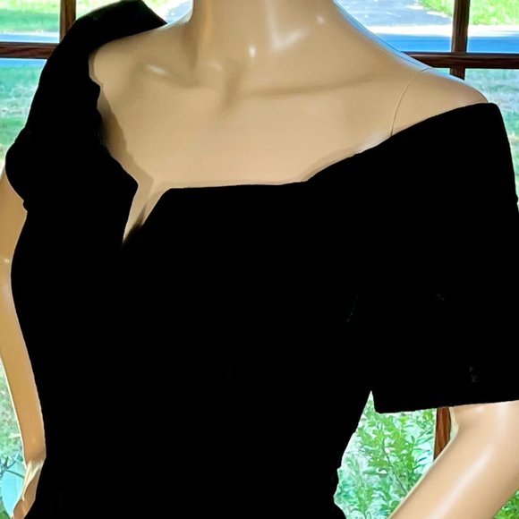 ⭐️HP(X2)⭐️VTG▪️SCOTT McCLINTOCK▪️Glitter Embellished Off-Shoulder Velvet Dress - Picture 3 of 10